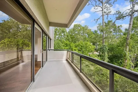 49 Briar Hollow Lane 101 Houston TX 77027