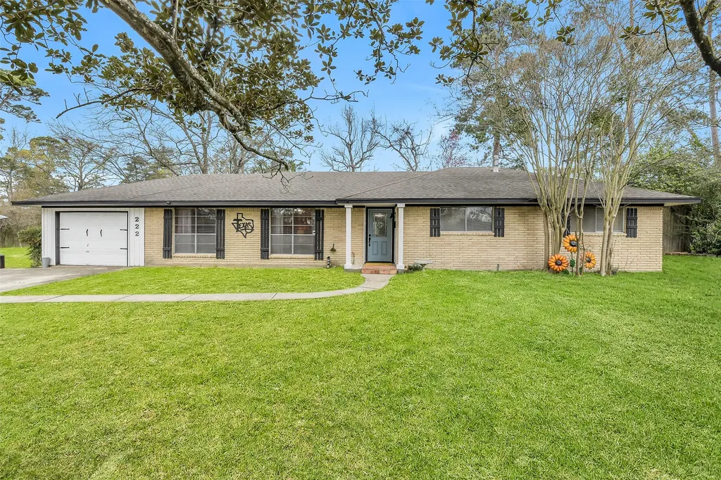 222 Hillcrest Drive Conroe TX 77303