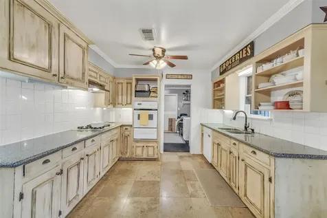 222 Hillcrest Drive Conroe TX 77303