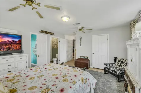 222 Hillcrest Drive Conroe TX 77303