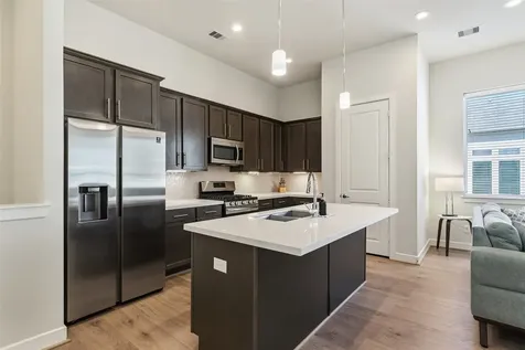 126 Knightsbridge Park Lane Houston TX 77018