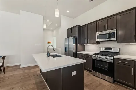 126 Knightsbridge Park Lane Houston TX 77018