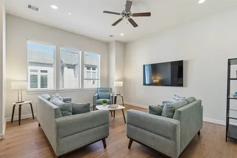 126 Knightsbridge Park Lane Houston TX 77018
