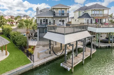 519 Westerly Drive Tiki Island TX 77554
