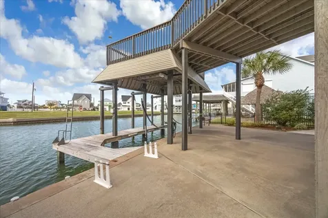 519 Westerly Drive Tiki Island TX 77554