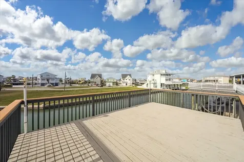 519 Westerly Drive Tiki Island TX 77554