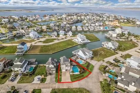 519 Westerly Drive Tiki Island TX 77554