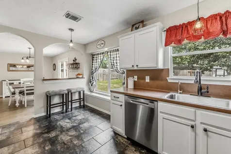 7818 Mary Katheryns Crossing Conroe TX 77304