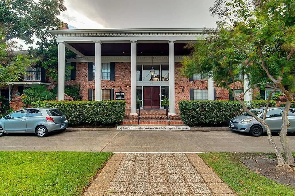 2822 Briarhurst Drive 43 Houston TX 77057