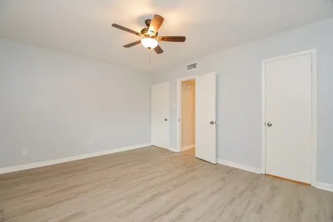 2822 Briarhurst Drive 43 Houston TX 77057