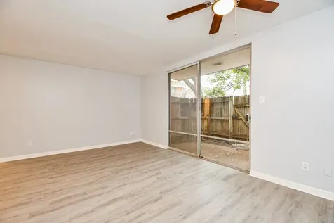 2822 Briarhurst Drive 43 Houston TX 77057