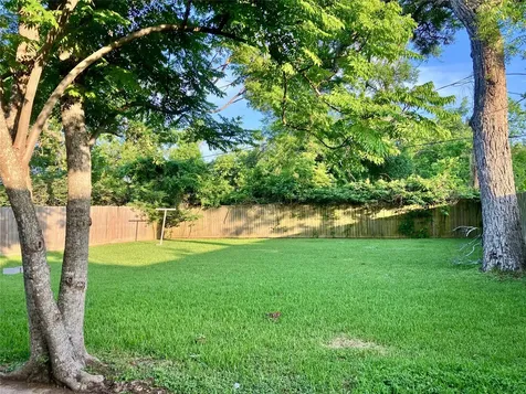 324 Acacia Street Lake Jackson TX 77566