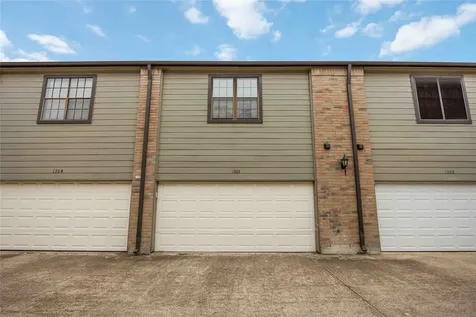 9850 Pagewood Lane 1305 Houston TX 77042