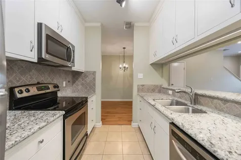 9850 Pagewood Lane 1305 Houston TX 77042
