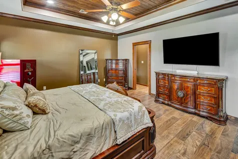 121 Spring Ridge Victoria TX 77904