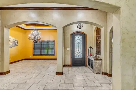 121 Spring Ridge Victoria TX 77904