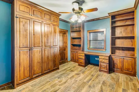 121 Spring Ridge Victoria TX 77904
