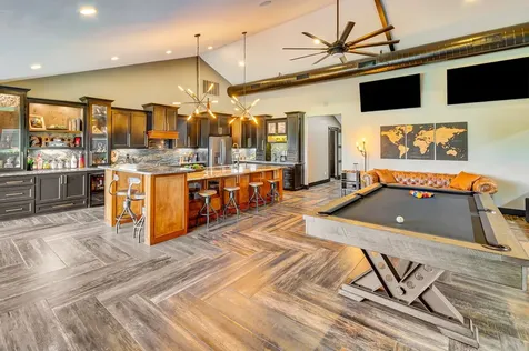 121 Spring Ridge Victoria TX 77904