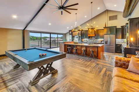 121 Spring Ridge Victoria TX 77904