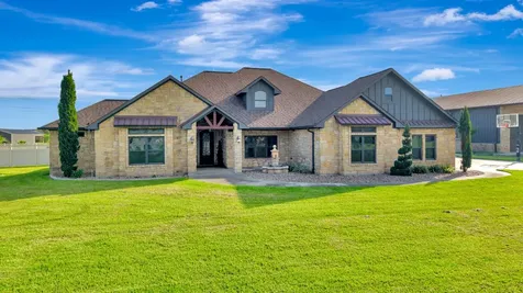 121 Spring Ridge Victoria TX 77904