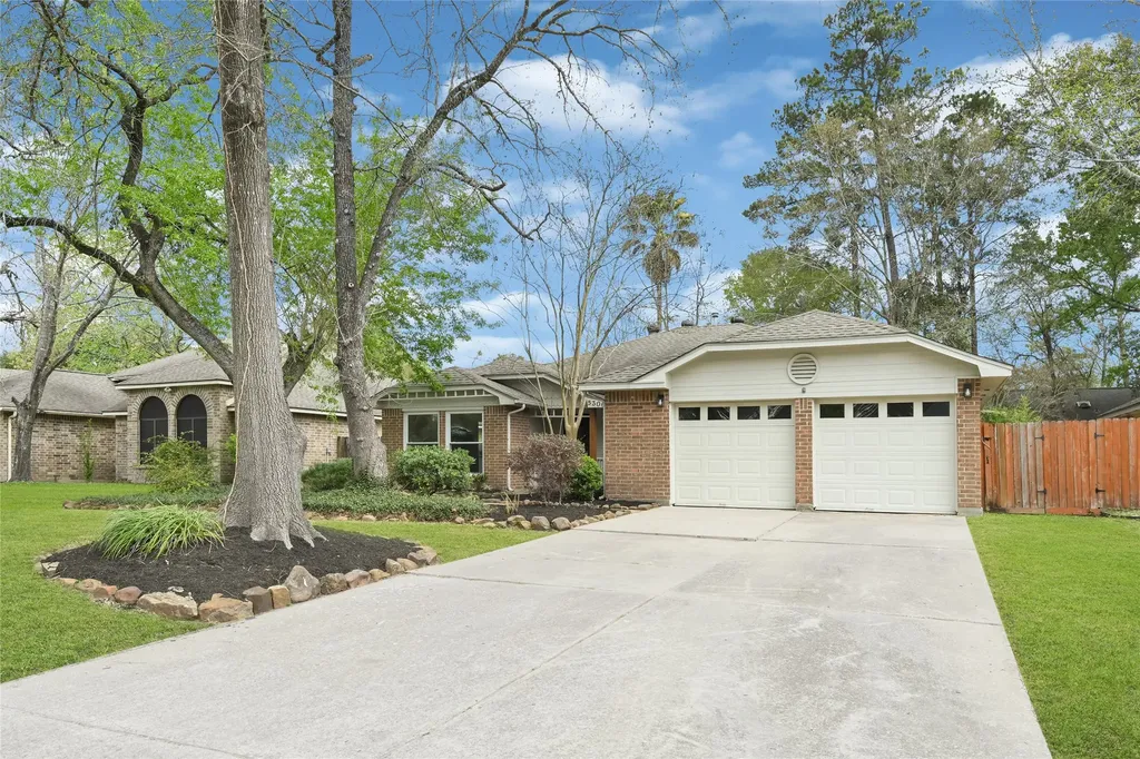 5306 Shady Gardens Drive Houston TX 77339