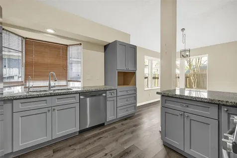 5306 Shady Gardens Drive Houston TX 77339