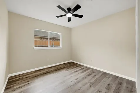 5306 Shady Gardens Drive Houston TX 77339