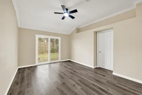 5306 Shady Gardens Drive Houston TX 77339