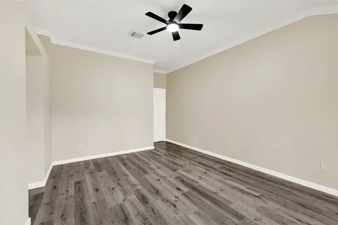 5306 Shady Gardens Drive Houston TX 77339