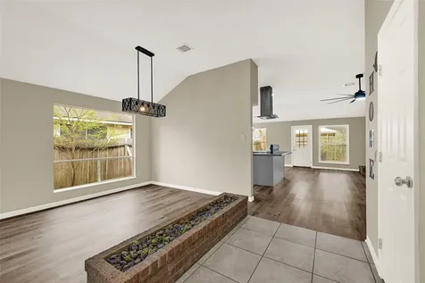 5306 Shady Gardens Drive Houston TX 77339