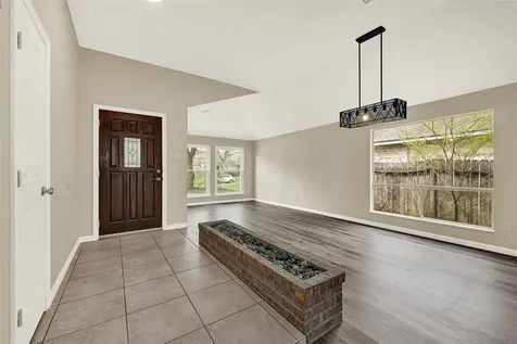5306 Shady Gardens Drive Houston TX 77339