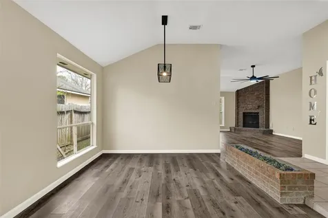 5306 Shady Gardens Drive Houston TX 77339