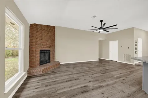 5306 Shady Gardens Drive Houston TX 77339