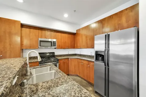 2216 Chenevert Street 6 Houston TX 77003