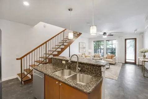 2216 Chenevert Street 6 Houston TX 77003