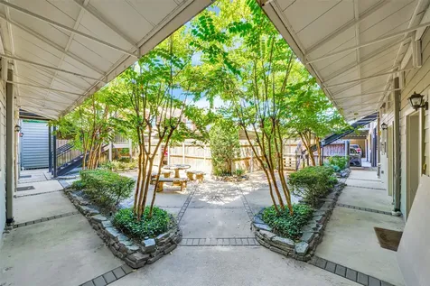 2216 Chenevert Street 6 Houston TX 77003