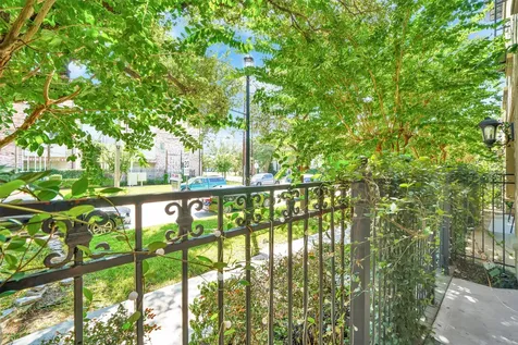 2216 Chenevert Street 6 Houston TX 77003