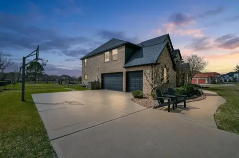 8906 Majesty Lane Richmond TX 77469