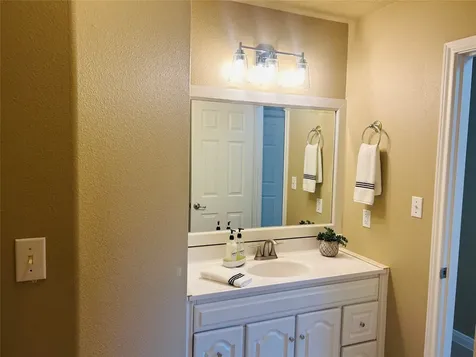 216 Sleepy Hollow Drive Lake Jackson TX 77566