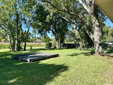 216 Sleepy Hollow Drive Lake Jackson TX 77566
