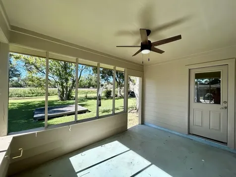 216 Sleepy Hollow Drive Lake Jackson TX 77566