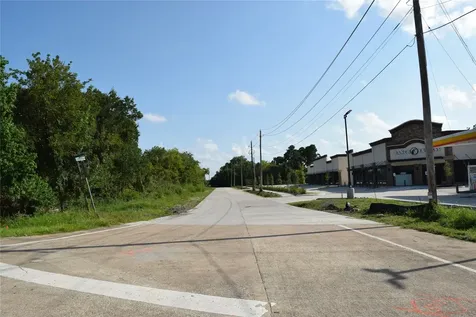 2304 Old Road Friendswood TX 77546