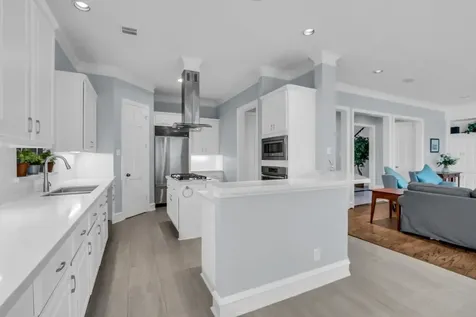 41 Wynden Oaks Drive Houston TX 77056