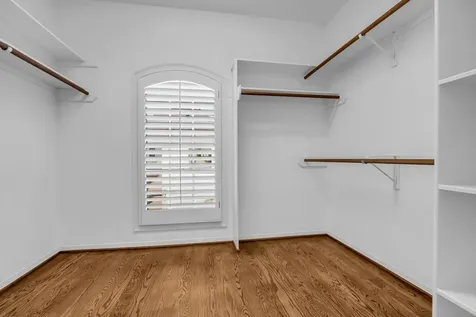 41 Wynden Oaks Drive Houston TX 77056