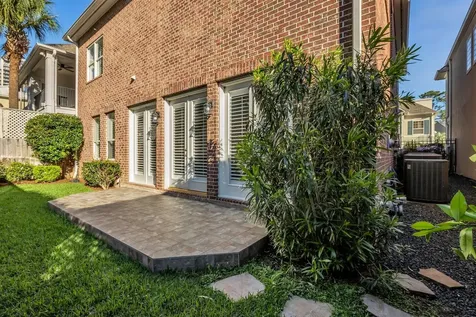 41 Wynden Oaks Drive Houston TX 77056