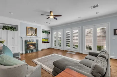 41 Wynden Oaks Drive Houston TX 77056