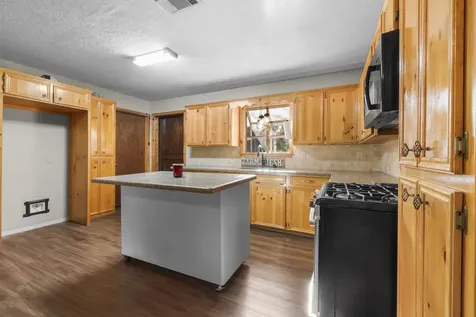 17354 Fm 350 N Moscow TX 75960