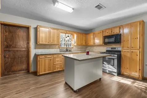 17354 Fm 350 N Moscow TX 75960