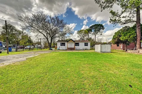 8119 Yale Street Houston TX 77037