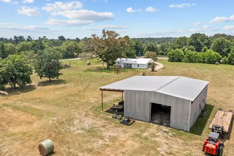 8279 State Highway 19 S Lovelady TX 75851